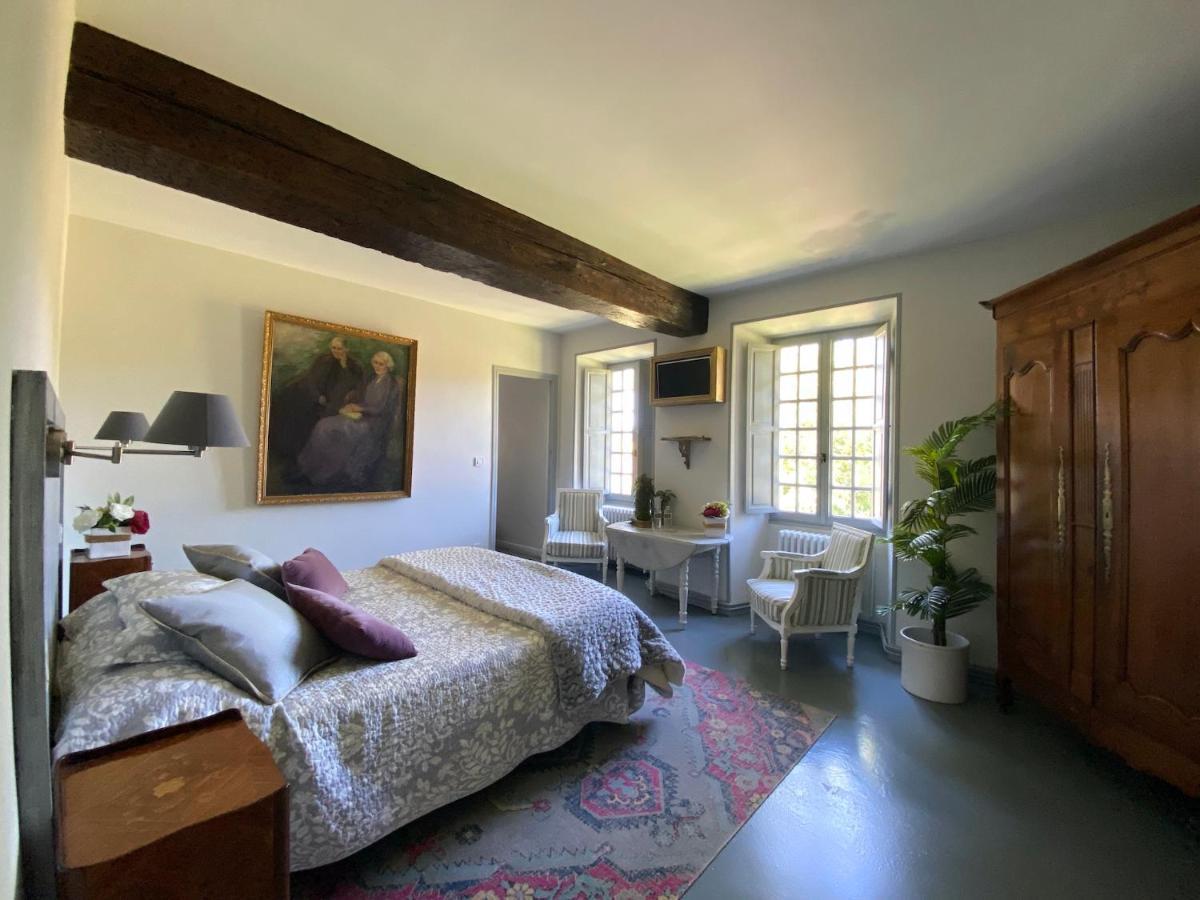 Le Petit Chateau De Sainte Colombe Bouges-le-Chateau Dış mekan fotoğraf