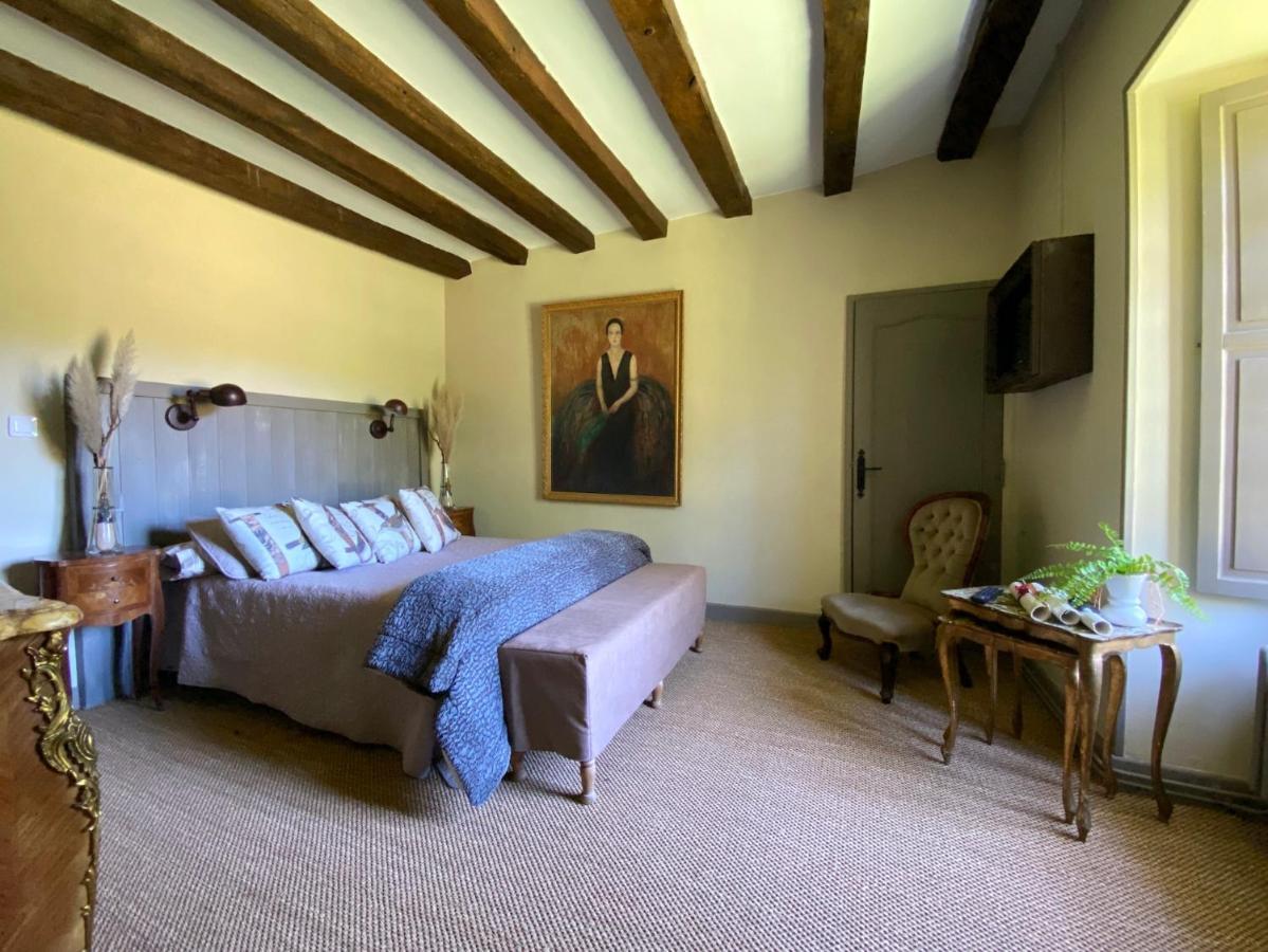 Le Petit Chateau De Sainte Colombe Bouges-le-Chateau Dış mekan fotoğraf
