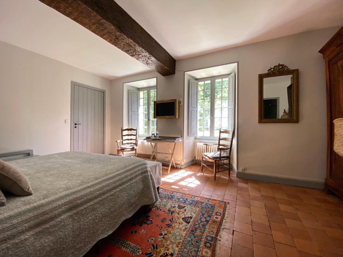 Le Petit Chateau De Sainte Colombe Bouges-le-Chateau Dış mekan fotoğraf